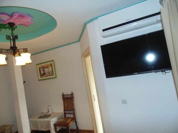 Imagen de la habitación del Hotel Pensiunea Leaganul Bucovinei. Foto 10