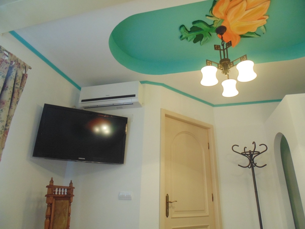 Imagen de la habitación del Hotel Pensiunea Leaganul Bucovinei. Foto 11