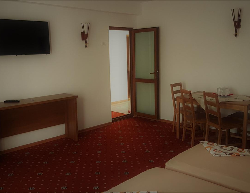Imagen general del Hotel Pensiunea Mioara. Foto 15