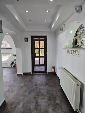 Imagen de los interiores del Hotel Pensiunea Miruna. Foto 11