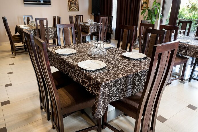 Imagen del bar/restaurante del Hotel Pensiunea Violeta. Foto 10