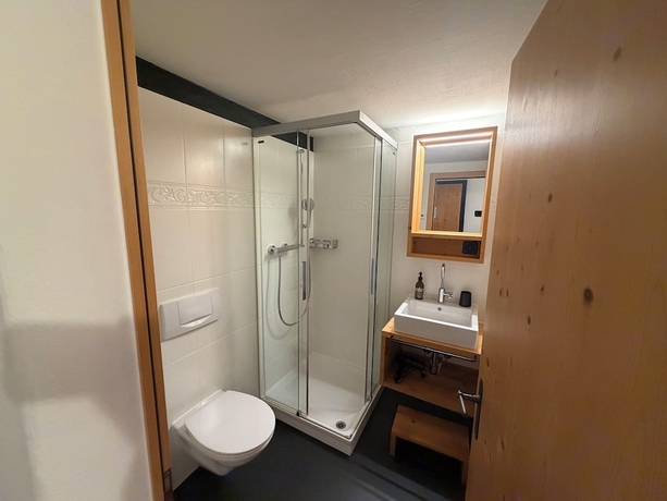 Imagen de la habitación del Hotel Pensiunina. Foto 5
