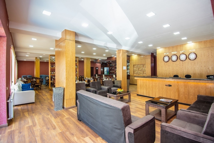 Imagen de los interiores del Hotel Penta Tbilisi. Foto 19