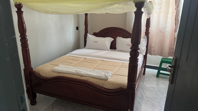 Imagen de la habitación del Hotel Pentagon, Fort Portal. Foto 10