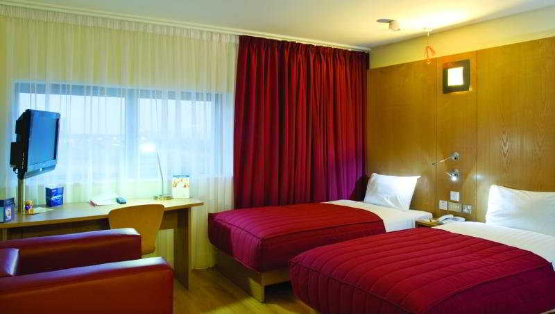 Imagen de la habitación del Hotel Pentahotel Derby. Foto 20