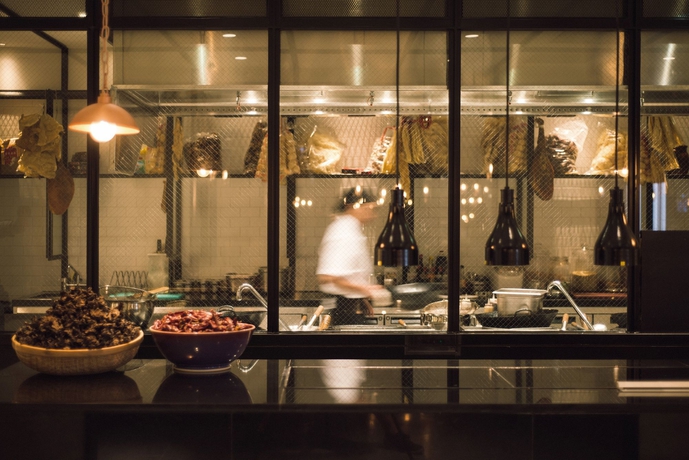 Imagen del bar/restaurante del Hotel Pentahotel Hong Kong, Kowloon. Foto 5