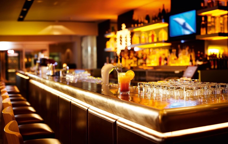 Imagen del bar/restaurante del Hotel Pentahotel Wiesbaden. Foto 2