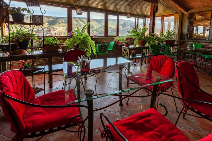 Imagen del bar/restaurante del Hotel Penthouse. Foto 5