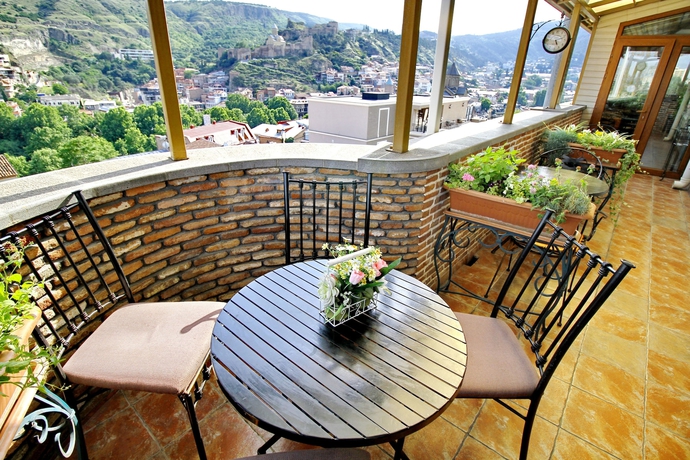 Imagen del bar/restaurante del Hotel Penthouse. Foto 7