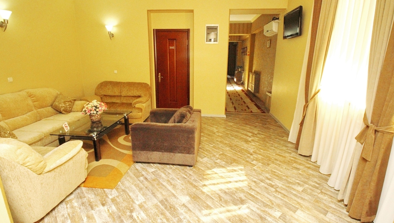 Imagen de los interiores del Hotel Penthouse. Foto 18