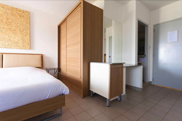 Imagen de la habitación del Hotel Penthouse Galare Thong Tower. Foto 7