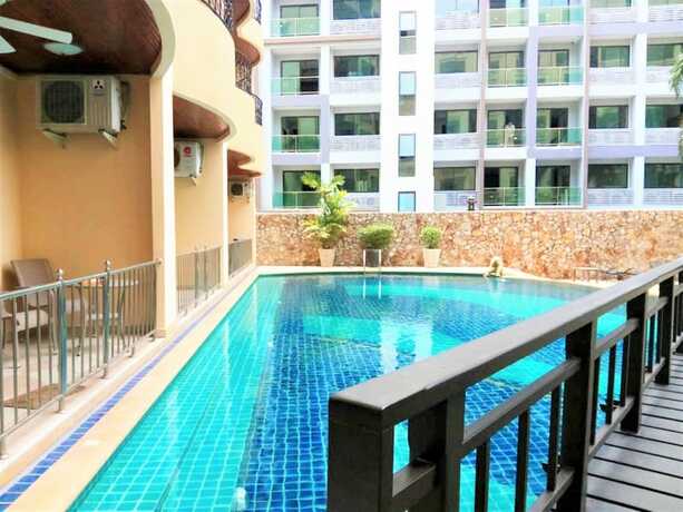 Imagen de la piscina del Hotel Penthouse Studio Apartment The Residence Jomtien. Foto 15