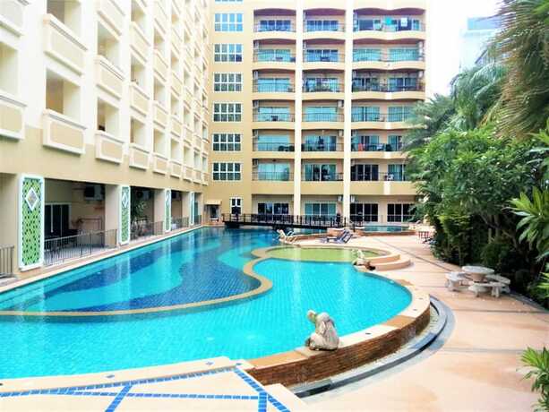Imagen de la piscina del Hotel Penthouse Studio Apartment The Residence Jomtien. Foto 16