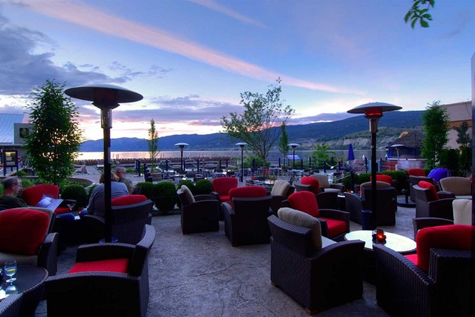 Imagen de los exteriores del Hotel Penticton Lakeside Resort and Conference Centre. Foto 3