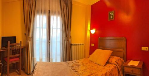 Imagen de la habitación del Hotel Pe&ntilde;a Castil, Sotres. Foto 9
