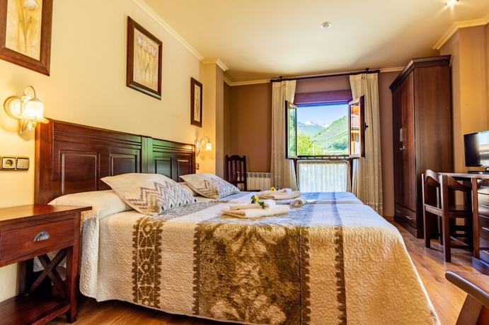 Imagen de la habitación del Hotel Peña Pandos, Aller-Felechosa. Foto 12