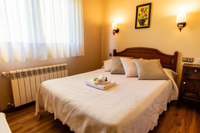 Imagen de la habitación del Hotel Peña Pandos, Aller-Felechosa. Foto 20