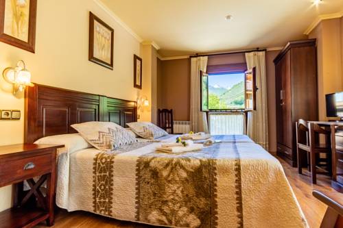 Imagen de la habitación del Hotel Pe&ntilde;a Pandos. Foto 2