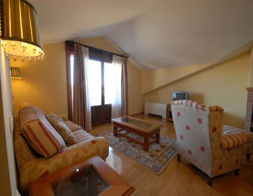 Imagen de la habitación del Hotel Peñarrubia. Foto 9