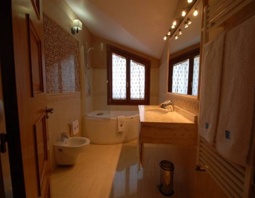 Imagen de la habitación del Hotel Peñarrubia. Foto 10