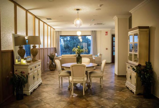 Imagen de los interiores del Hotel Peñas Blancas. Foto 9