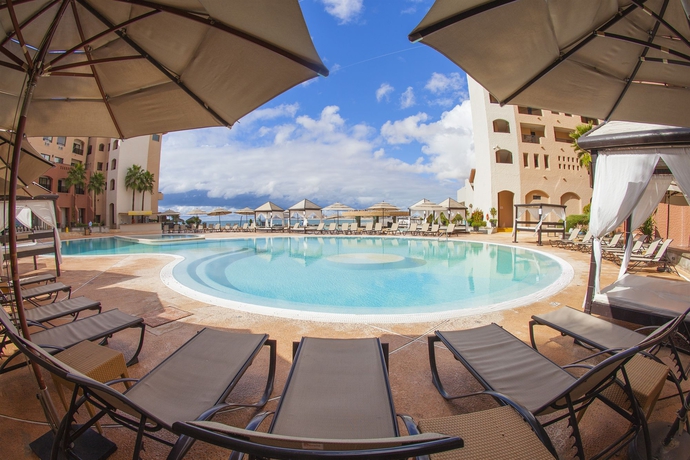 Imagen de la piscina del Hotel Pe&ntilde;asco Del Sol. Foto 12