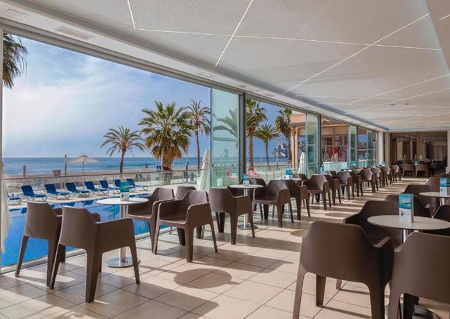 Imagen del bar/restaurante del Hotel Peñiscola Palace. Foto 3