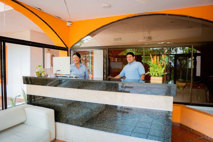 Imagen de los interiores del Hotel Pe&ntilde;on Suites. Foto 19