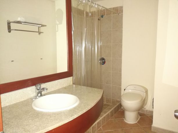 Imagen de la habitación del Hotel Pe&ntilde;on Suites. Foto 11