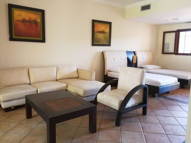 Imagen de la habitación del Hotel Pe&ntilde;on Suites. Foto 13