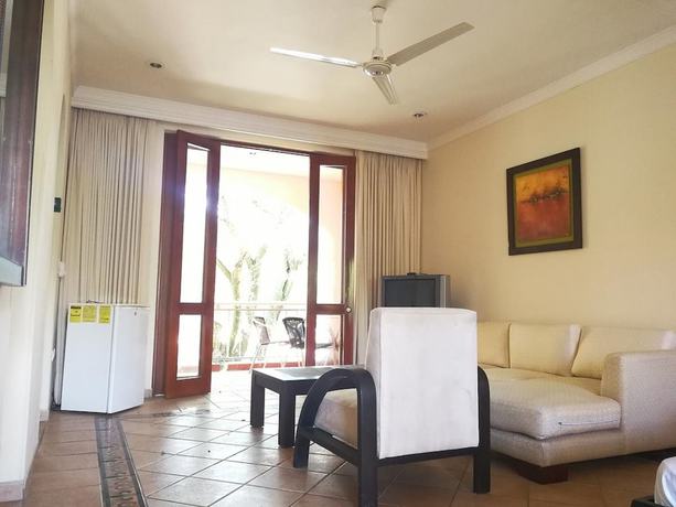 Imagen de la habitación del Hotel Pe&ntilde;on Suites. Foto 15