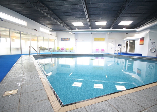 Imagen de la piscina del Hotel Pentire. Foto 13