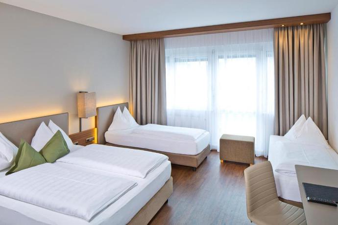 Imagen de la habitación del Hotel Penz West. Foto 10