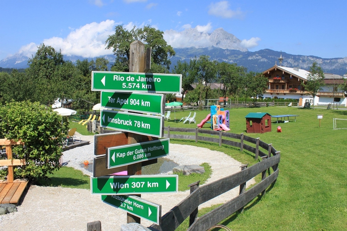 Imagen de la piscina del Hotel Penzinghof. Foto 13