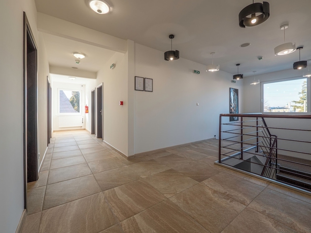 Imagen de los interiores del Hotel Penzi&oacute;n ARIES. Foto 10