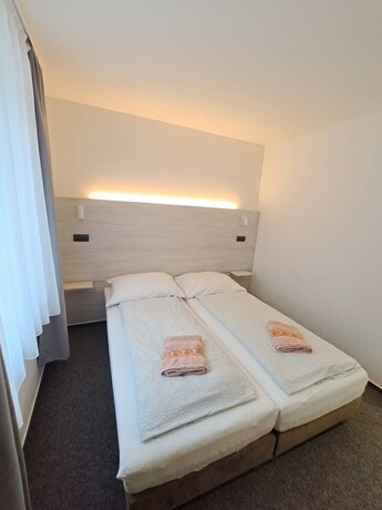 Imagen general del Hotel Penzi&oacute;n Al Corso. Foto 9