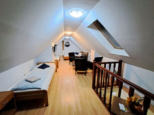 Imagen de la habitación del Hotel Penzi&oacute;n Al Corso. Foto 16