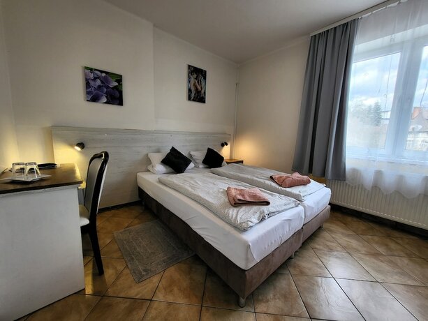 Imagen de la habitación del Hotel Penzi&oacute;n Al Corso. Foto 17