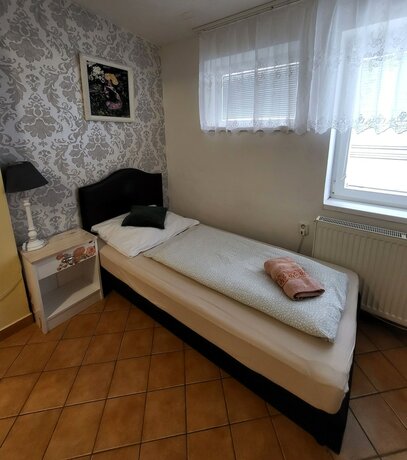 Imagen de la habitación del Hotel Penzi&oacute;n Al Corso. Foto 20