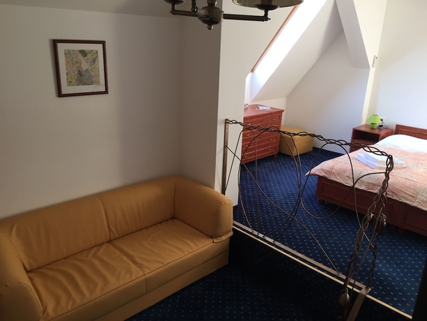 Imagen de la habitación del Hotel Penzi&oacute;n Aqua. Foto 4