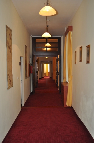 Imagen de los interiores del Hotel Penzi&oacute;n Aqua. Foto 18