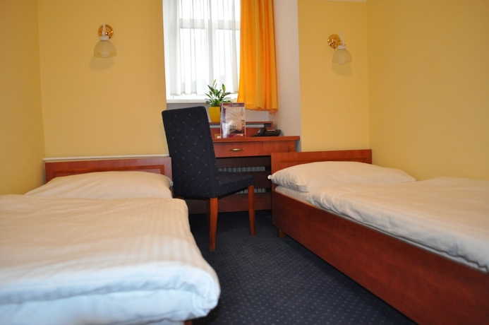 Imagen de la habitación del Hotel Penzi&oacute;n Aqua. Foto 9