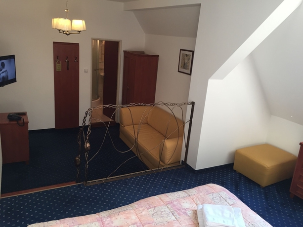 Imagen de la habitación del Hotel Penzi&oacute;n Aqua. Foto 13