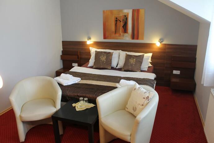 Imagen general del Hotel Penzi&oacute;n Hellene. Foto 9