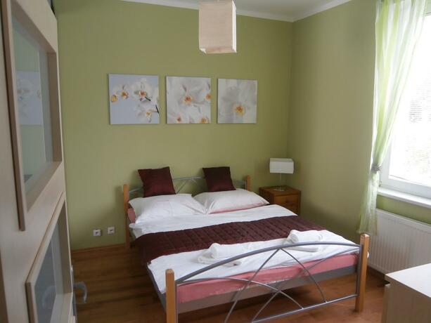 Imagen general del Hotel Penzi&oacute;n Hellene. Foto 28