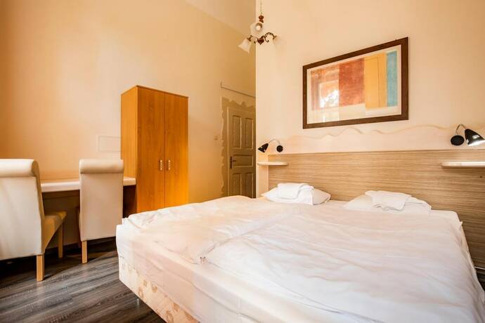 Imagen general del Hotel Penzi&oacute;n Jesensk&yacute;. Foto 4