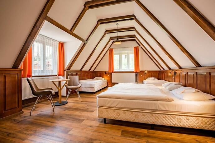 Imagen general del Hotel Penzi&oacute;n Jesensk&yacute;. Foto 13
