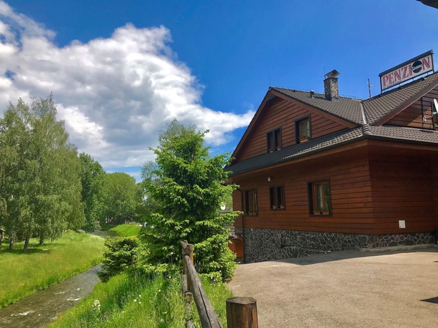 Imagen general del Hotel Penzi&oacute;n Koliba U &Scaron;tefana. Foto 3