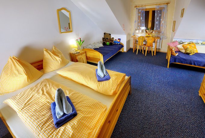 Imagen de la habitación del Hotel Penzi&oacute;n M&aacute;ria. Foto 6