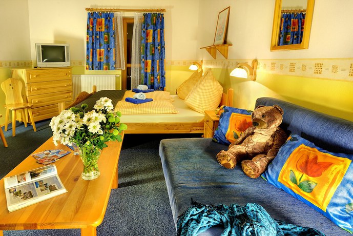 Imagen de la habitación del Hotel Penzi&oacute;n M&aacute;ria. Foto 7